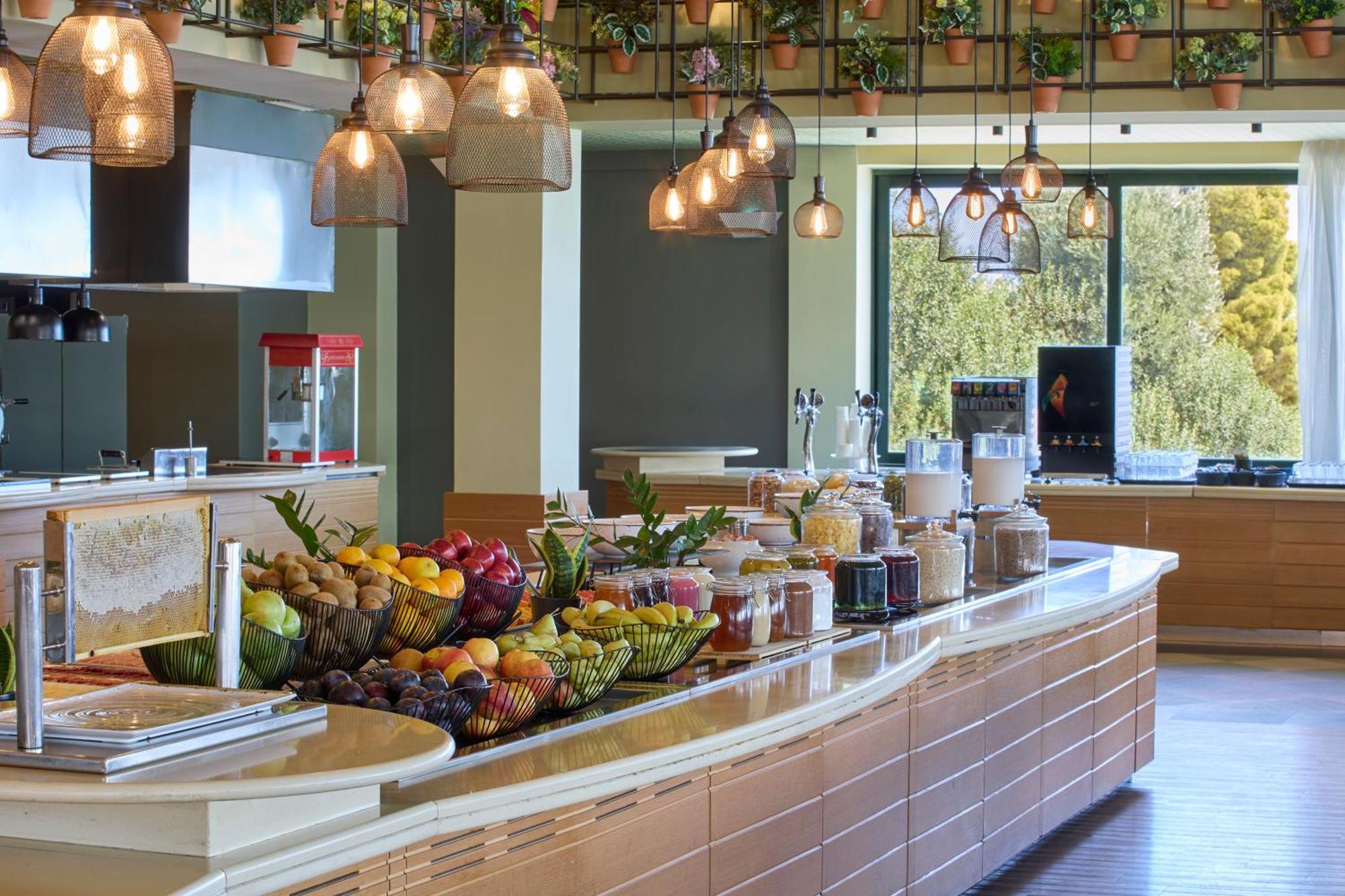 Dolce By Wyndham Athens Attica Riviera Hotel Vravrona Luaran gambar The kitchen at the new headquarters
