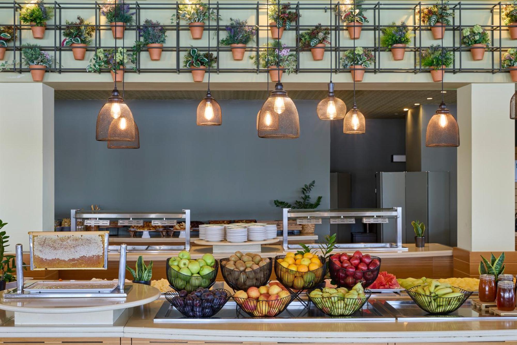 Dolce By Wyndham Athens Attica Riviera Hotel Vravrona Luaran gambar The kitchen at the 2012 Olympic Village